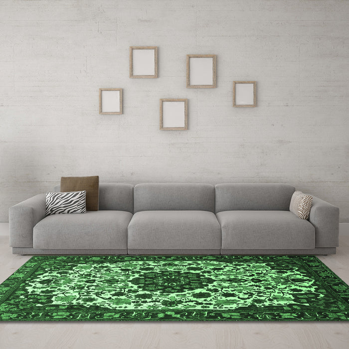 Machine Washable Medallion Emerald Green Traditional Area Rugs in a Living Room,, wshtr1656emgrn