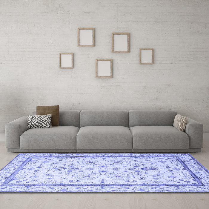 Machine Washable Persian Blue Traditional Rug in a Living Room, wshtr1657blu