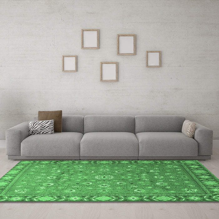 Machine Washable Persian Emerald Green Traditional Area Rugs in a Living Room,, wshtr1658emgrn