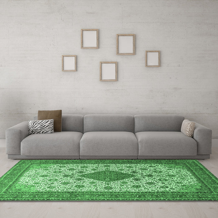 Machine Washable Medallion Emerald Green Traditional Area Rugs in a Living Room,, wshtr1660emgrn