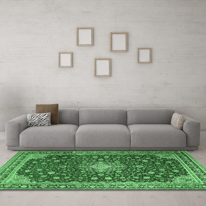 Machine Washable Medallion Emerald Green Traditional Area Rugs in a Living Room,, wshtr1663emgrn
