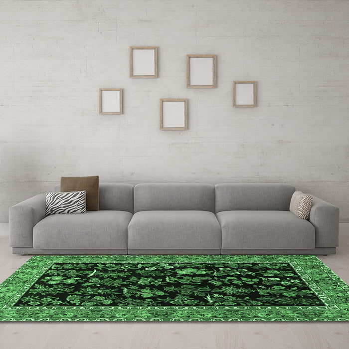 Machine Washable Animal Emerald Green Traditional Area Rugs in a Living Room,, wshtr1664emgrn