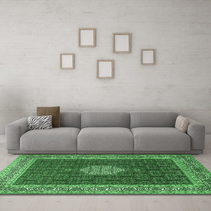 Machine Washable Persian Emerald Green Traditional Area Rugs in a Living Room,, wshtr1665emgrn