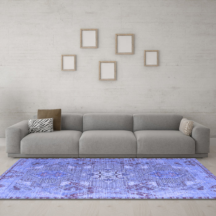 Machine Washable Persian Blue Traditional Rug in a Living Room, wshtr166blu