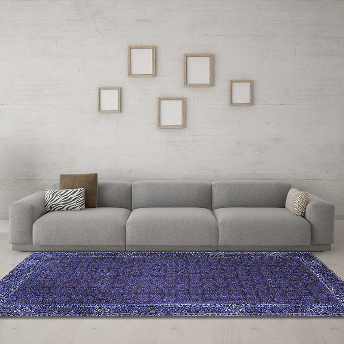 Machine Washable Persian Blue Traditional Rug in a Living Room, wshtr1671blu