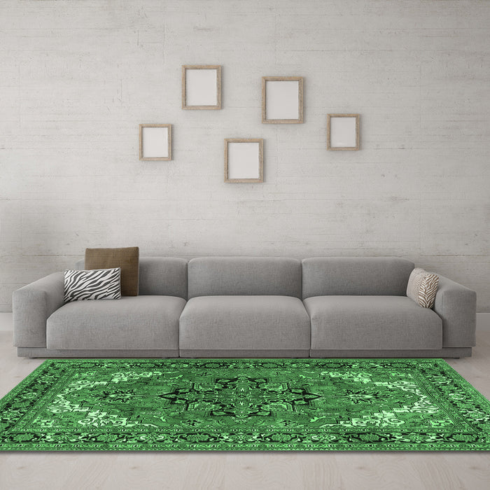 Machine Washable Persian Emerald Green Traditional Area Rugs in a Living Room,, wshtr1674emgrn