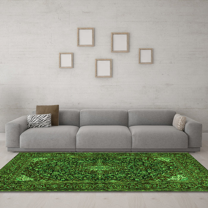 Machine Washable Persian Green Traditional Area Rugs in a Living Room,, wshtr1675grn