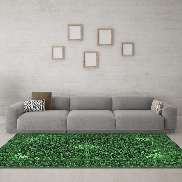 Machine Washable Persian Emerald Green Traditional Area Rugs in a Living Room,, wshtr1675emgrn