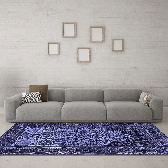 Machine Washable Persian Blue Traditional Rug in a Living Room, wshtr1679blu