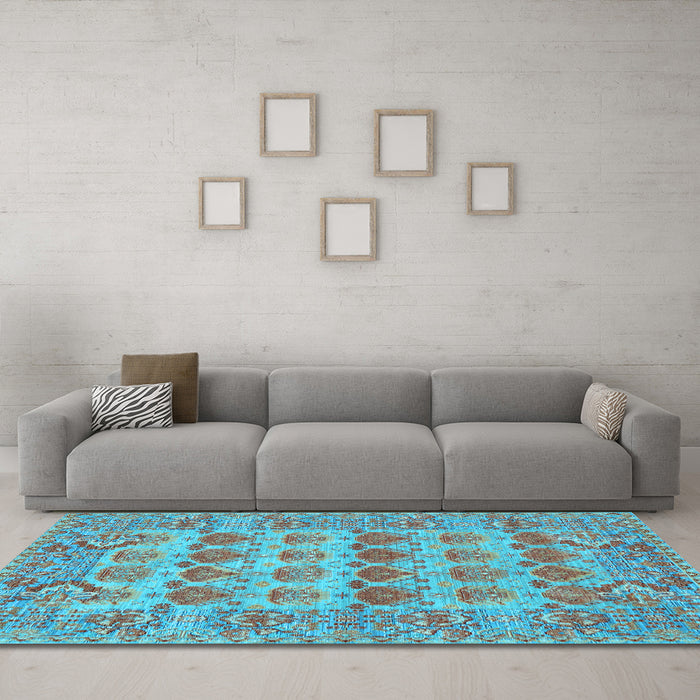 Machine Washable Persian Light Blue Traditional Rug in a Living Room, wshtr167lblu