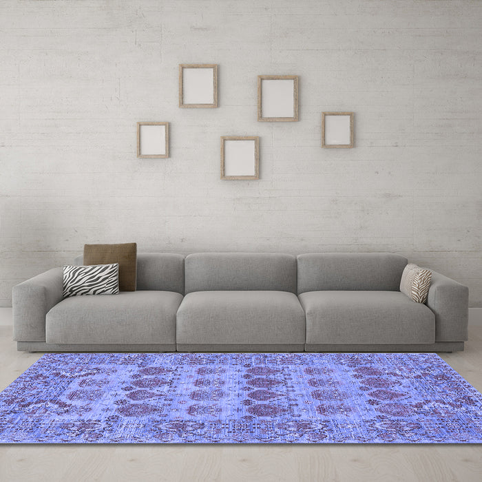 Machine Washable Persian Blue Traditional Rug in a Living Room, wshtr167blu