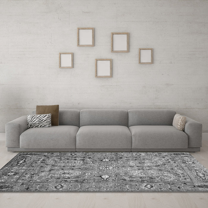 Machine Washable Persian Gray Traditional Rug in a Living Room,, wshtr1680gry