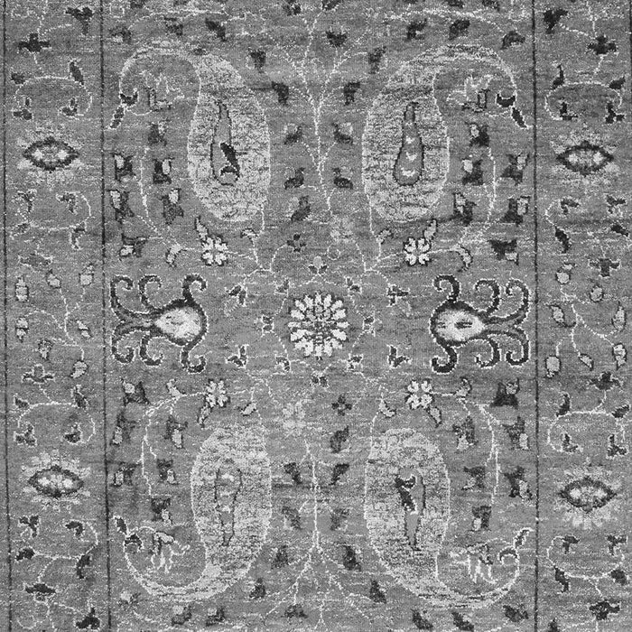 Serging Thickness of Machine Washable Persian Gray Traditional Rug, wshtr1680gry