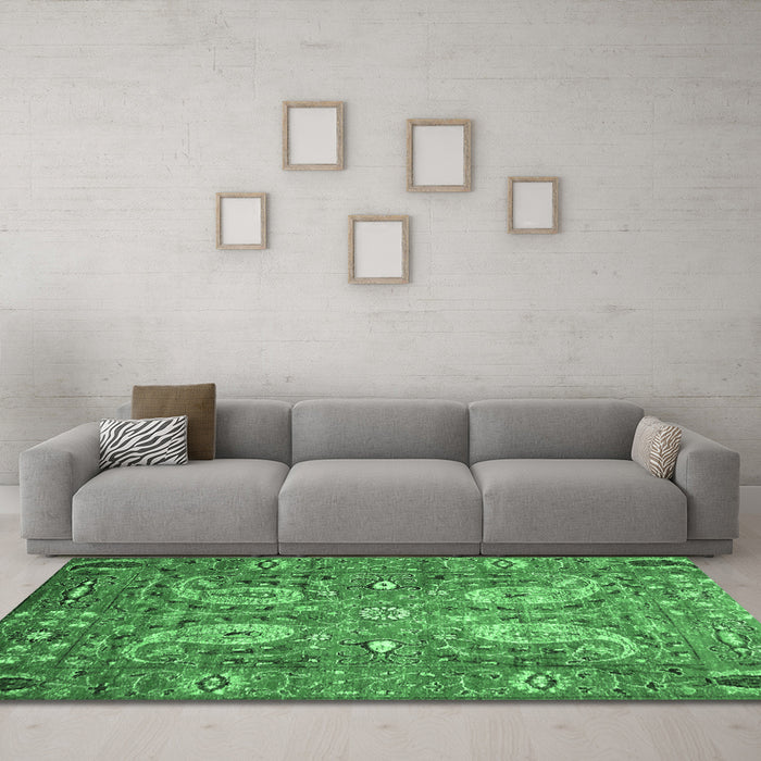 Machine Washable Persian Emerald Green Traditional Area Rugs in a Living Room,, wshtr1680emgrn