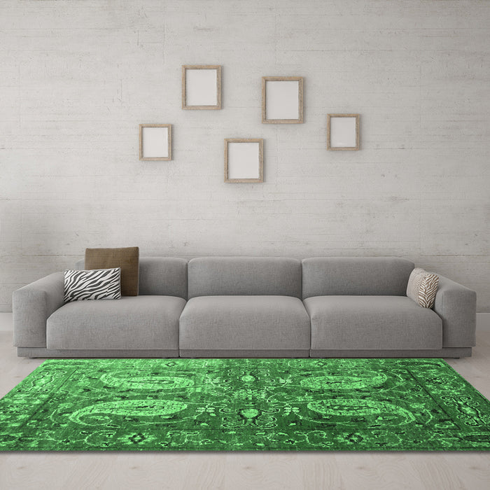 Machine Washable Persian Emerald Green Traditional Area Rugs in a Living Room,, wshtr1685emgrn