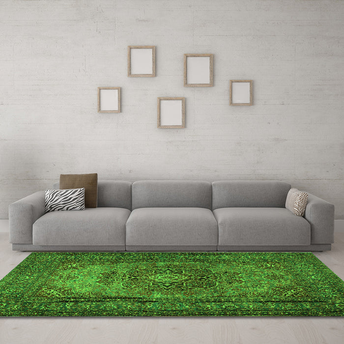 Machine Washable Medallion Green Traditional Area Rugs in a Living Room,, wshtr1687grn