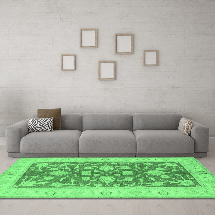 Machine Washable Oriental Emerald Green Traditional Area Rugs in a Living Room,, wshtr1688emgrn