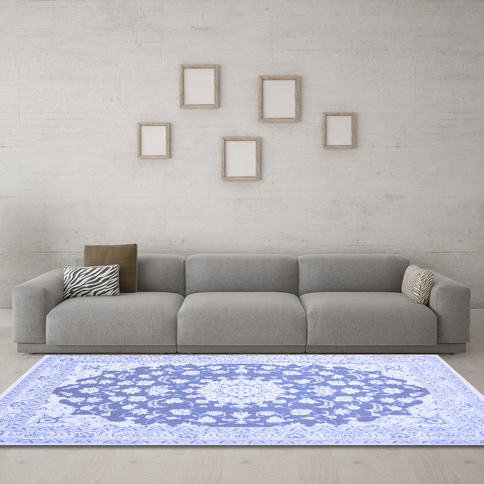 Machine Washable Medallion Blue Traditional Rug in a Living Room, wshtr168blu