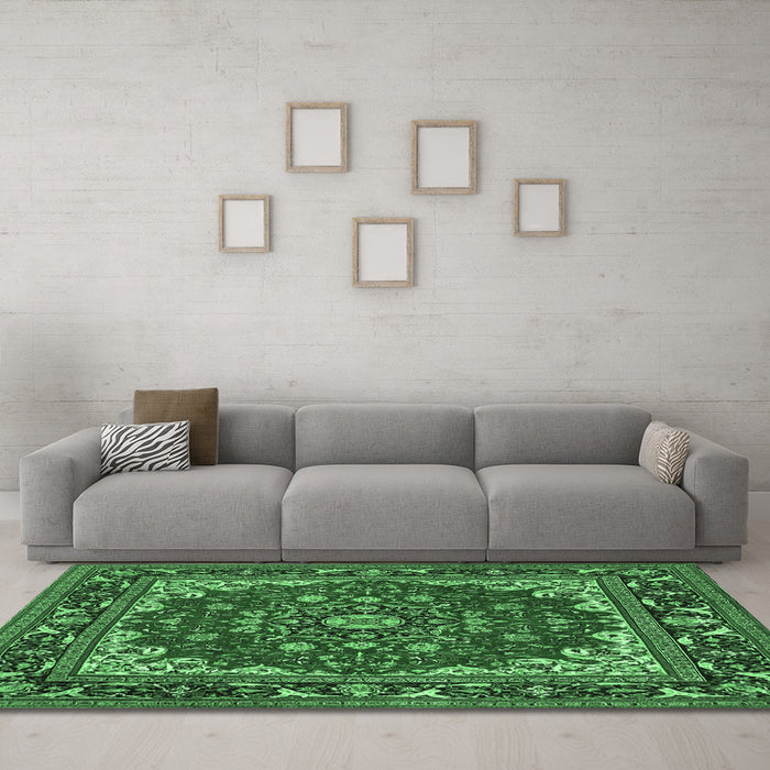 Machine Washable Medallion Emerald Green Traditional Area Rugs in a Living Room,, wshtr1693emgrn