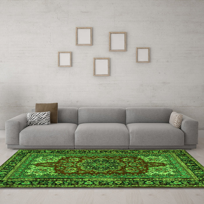 Machine Washable Medallion Green Traditional Area Rugs in a Living Room,, wshtr1696grn