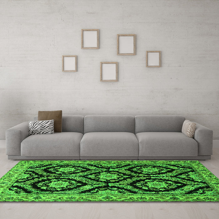 Machine Washable Persian Green Traditional Area Rugs in a Living Room,, wshtr1698grn