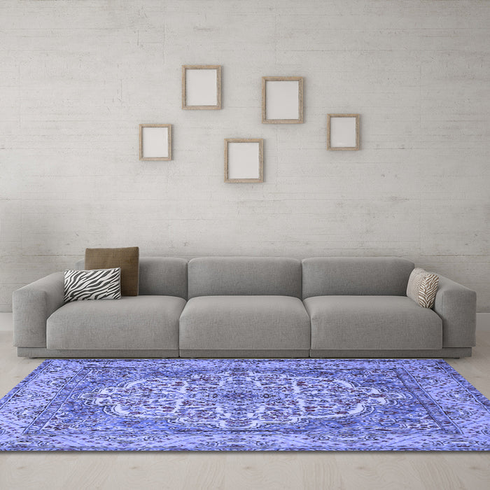 Machine Washable Medallion Blue Traditional Rug in a Living Room, wshtr1700blu