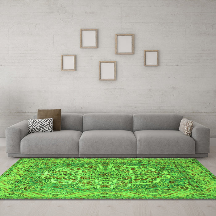 Machine Washable Medallion Green Traditional Area Rugs in a Living Room,, wshtr1700grn