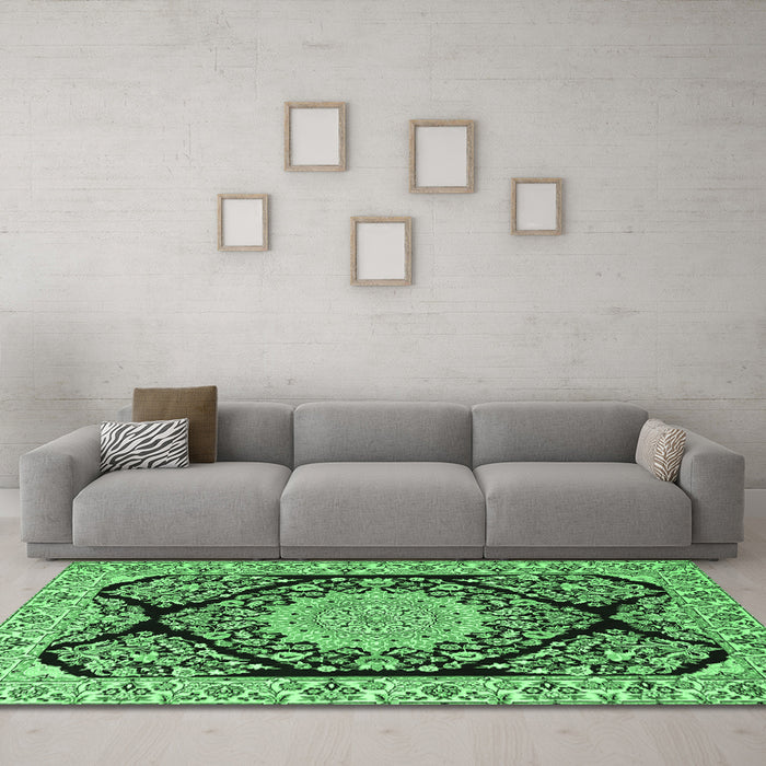 Machine Washable Medallion Emerald Green Traditional Area Rugs in a Living Room,, wshtr1702emgrn