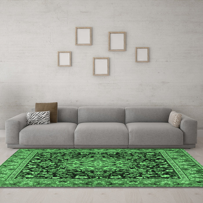 Machine Washable Medallion Emerald Green Traditional Area Rugs in a Living Room,, wshtr1704emgrn