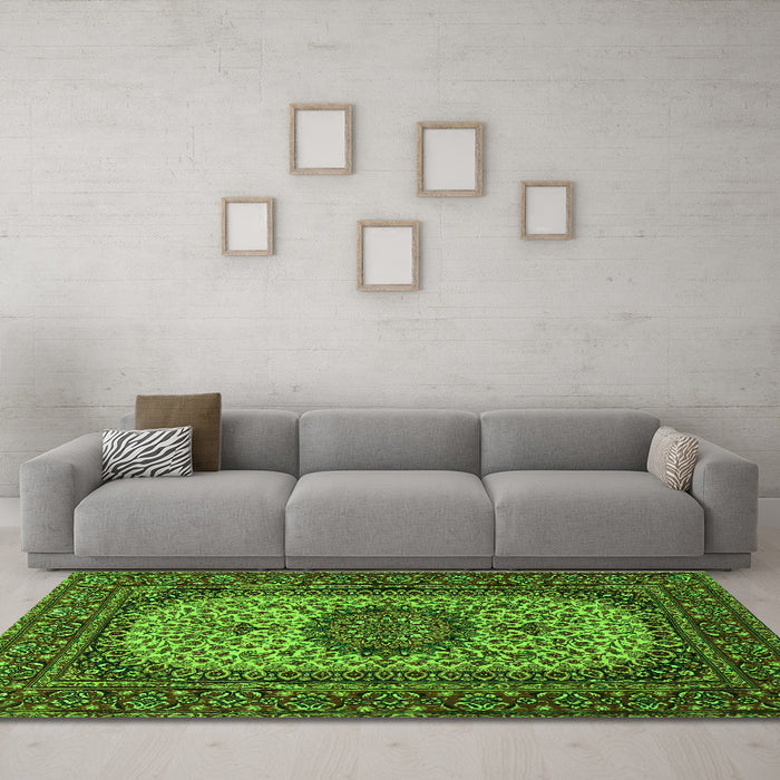 Machine Washable Medallion Green Traditional Area Rugs in a Living Room,, wshtr1707grn