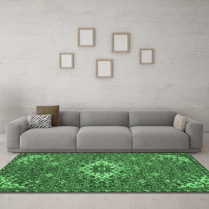 Machine Washable Persian Emerald Green Traditional Area Rugs in a Living Room,, wshtr170emgrn
