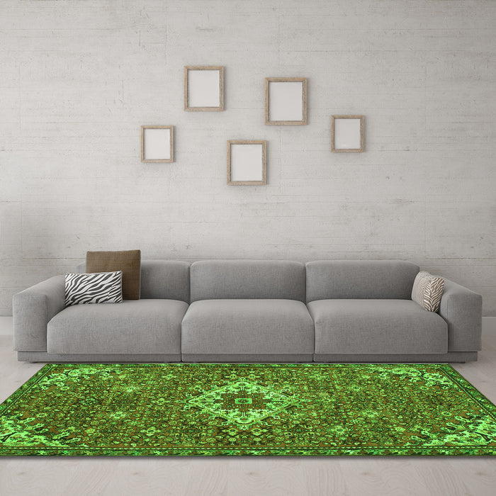 Machine Washable Persian Green Traditional Area Rugs in a Living Room,, wshtr170grn