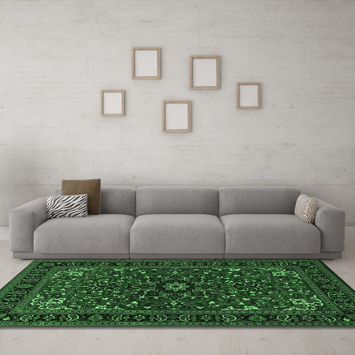 Machine Washable Persian Emerald Green Traditional Area Rugs in a Living Room,, wshtr1713emgrn