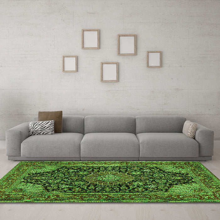 Machine Washable Medallion Green Traditional Area Rugs in a Living Room,, wshtr1716grn