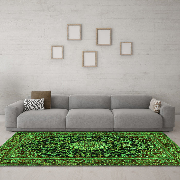 Machine Washable Medallion Green Traditional Area Rugs in a Living Room,, wshtr1717grn