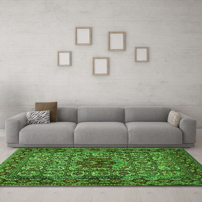 Machine Washable Persian Green Traditional Area Rugs in a Living Room,, wshtr1720grn