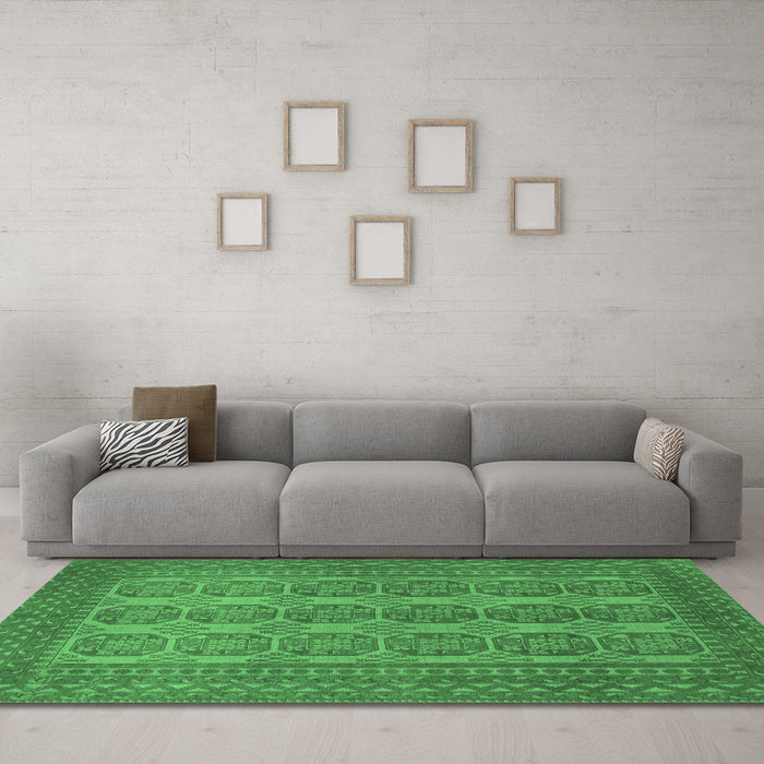 Machine Washable Persian Emerald Green Traditional Area Rugs in a Living Room,, wshtr1724emgrn