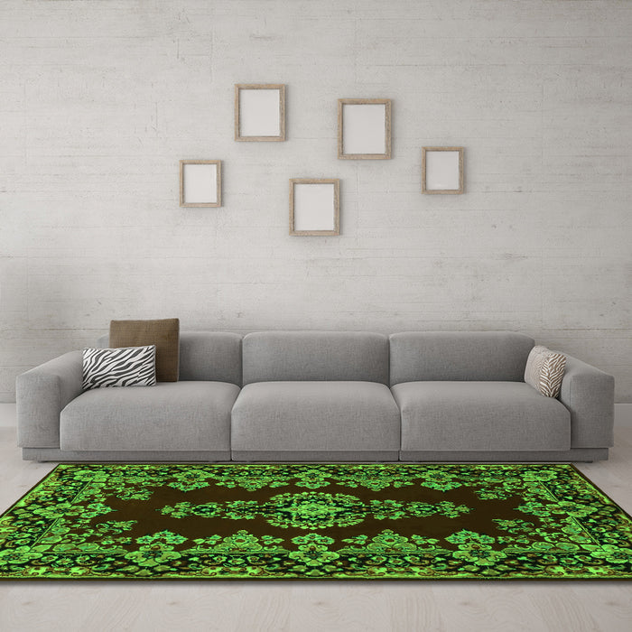 Machine Washable Medallion Green Traditional Area Rugs in a Living Room,, wshtr1727grn