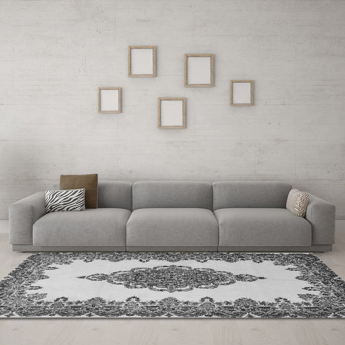 Machine Washable Medallion Gray Traditional Rug in a Living Room,, wshtr1731gry