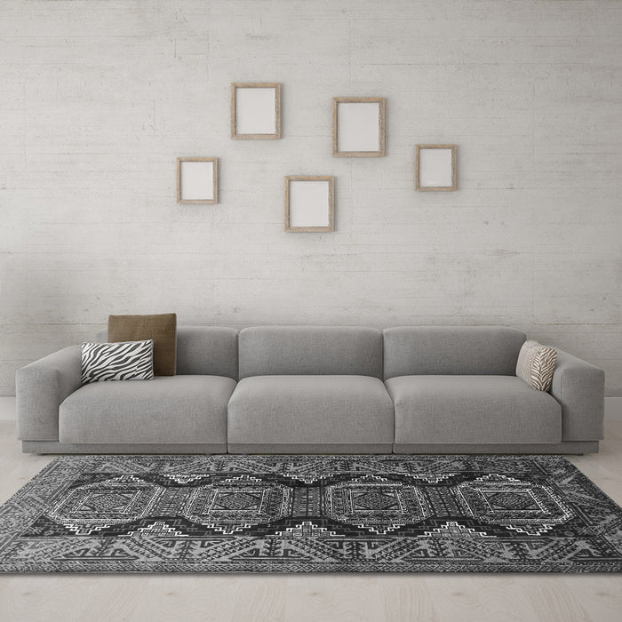 Machine Washable Persian Gray Traditional Rug in a Living Room,, wshtr1736gry