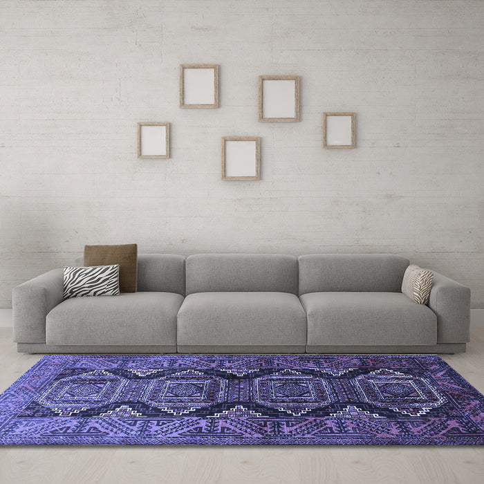 Machine Washable Persian Blue Traditional Rug in a Living Room, wshtr1736blu