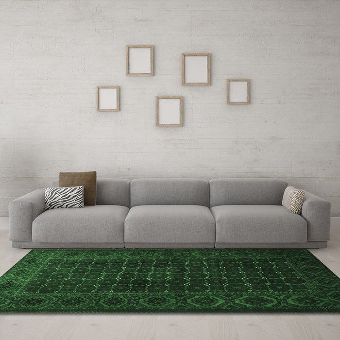 Machine Washable Persian Emerald Green Traditional Area Rugs in a Living Room,, wshtr1738emgrn