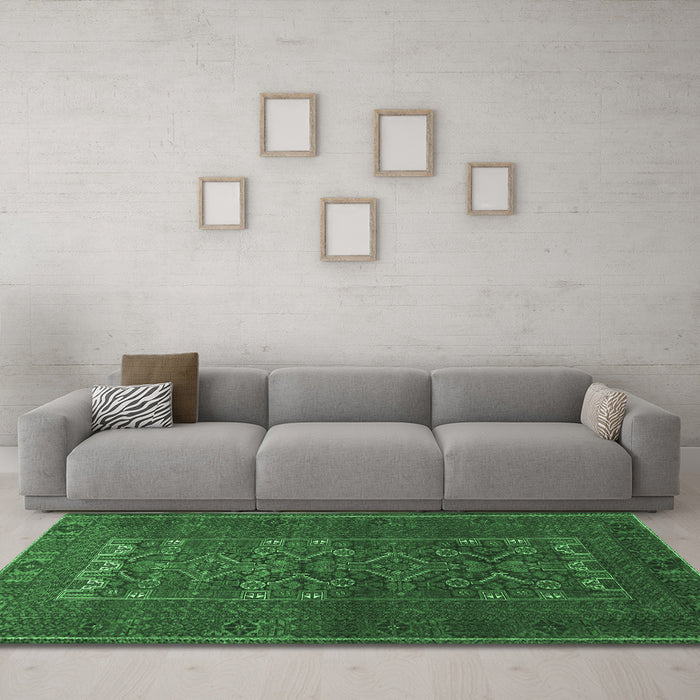 Machine Washable Persian Emerald Green Traditional Area Rugs in a Living Room,, wshtr1739emgrn
