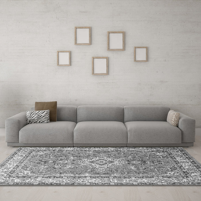 Machine Washable Persian Gray Traditional Rug in a Living Room,, wshtr173gry