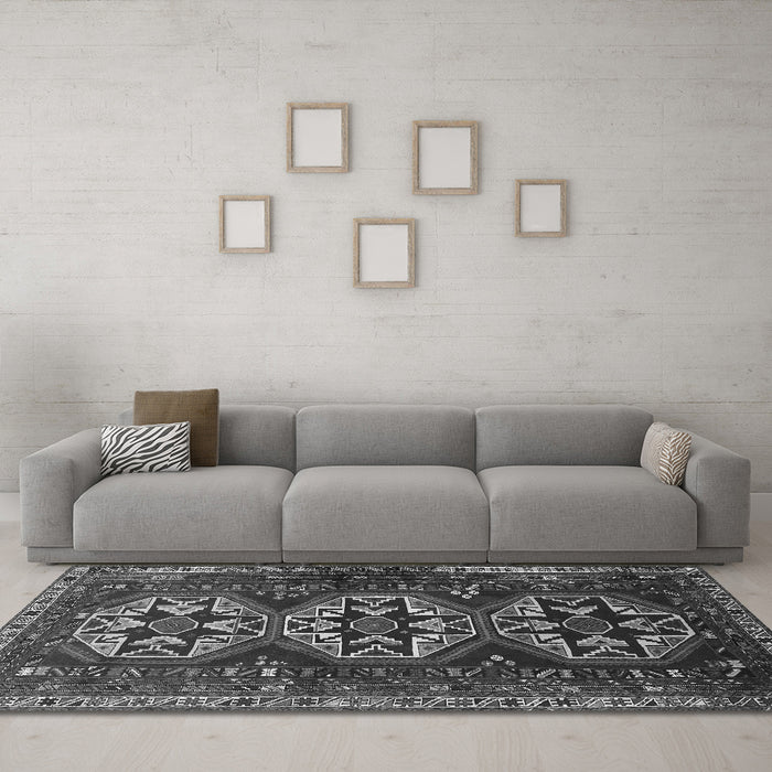 Machine Washable Persian Gray Traditional Rug in a Living Room,, wshtr1741gry