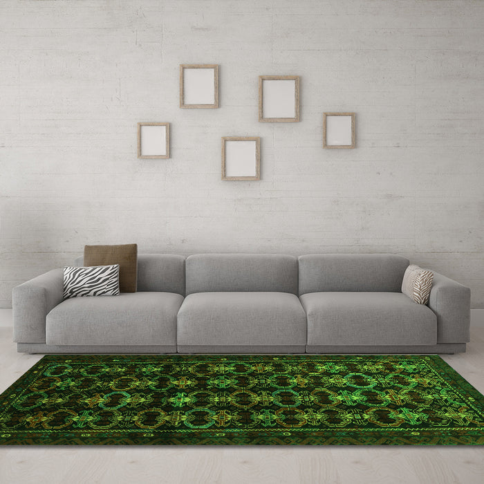 Machine Washable Persian Green Traditional Area Rugs in a Living Room,, wshtr1742grn