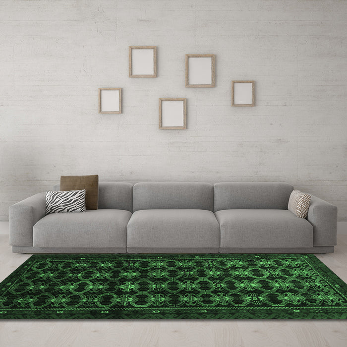 Machine Washable Persian Emerald Green Traditional Area Rugs in a Living Room,, wshtr1742emgrn