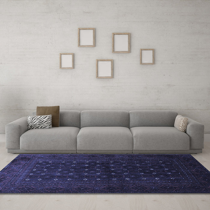 Machine Washable Persian Blue Traditional Rug in a Living Room, wshtr1745blu