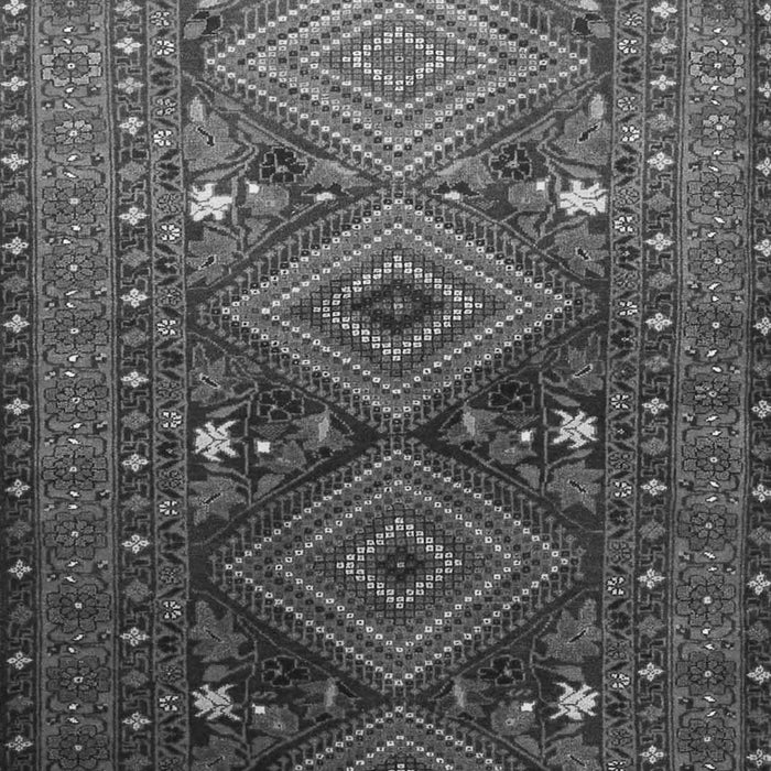 Serging Thickness of Machine Washable Persian Gray Traditional Rug, wshtr1747gry