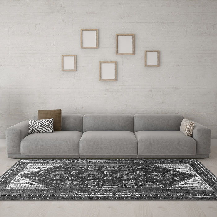 Machine Washable Persian Gray Traditional Rug in a Living Room,, wshtr1748gry